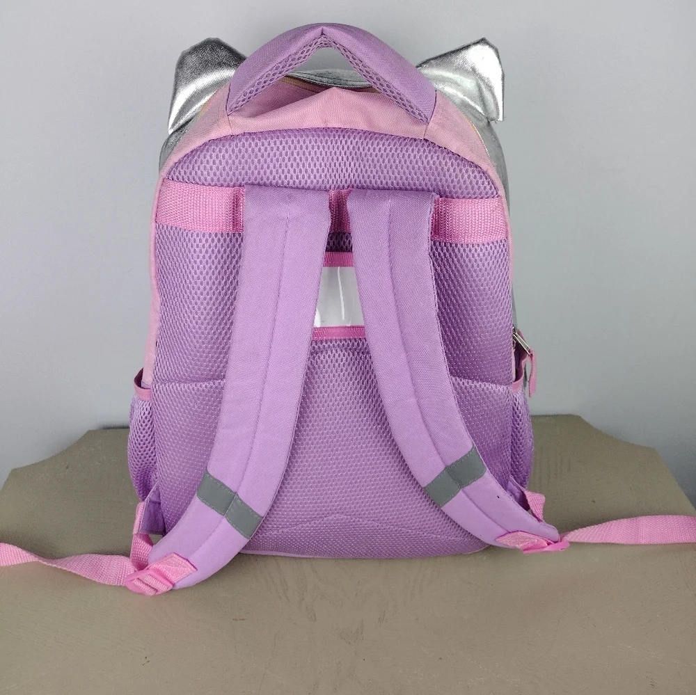 Hello Kitty Backpack - Picture 4 of 7